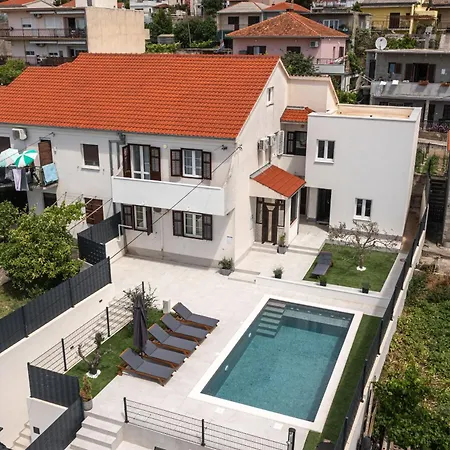 Casa vacanze Family Friendly House With A Swimming Pool Solin, Split - 25075 Solin